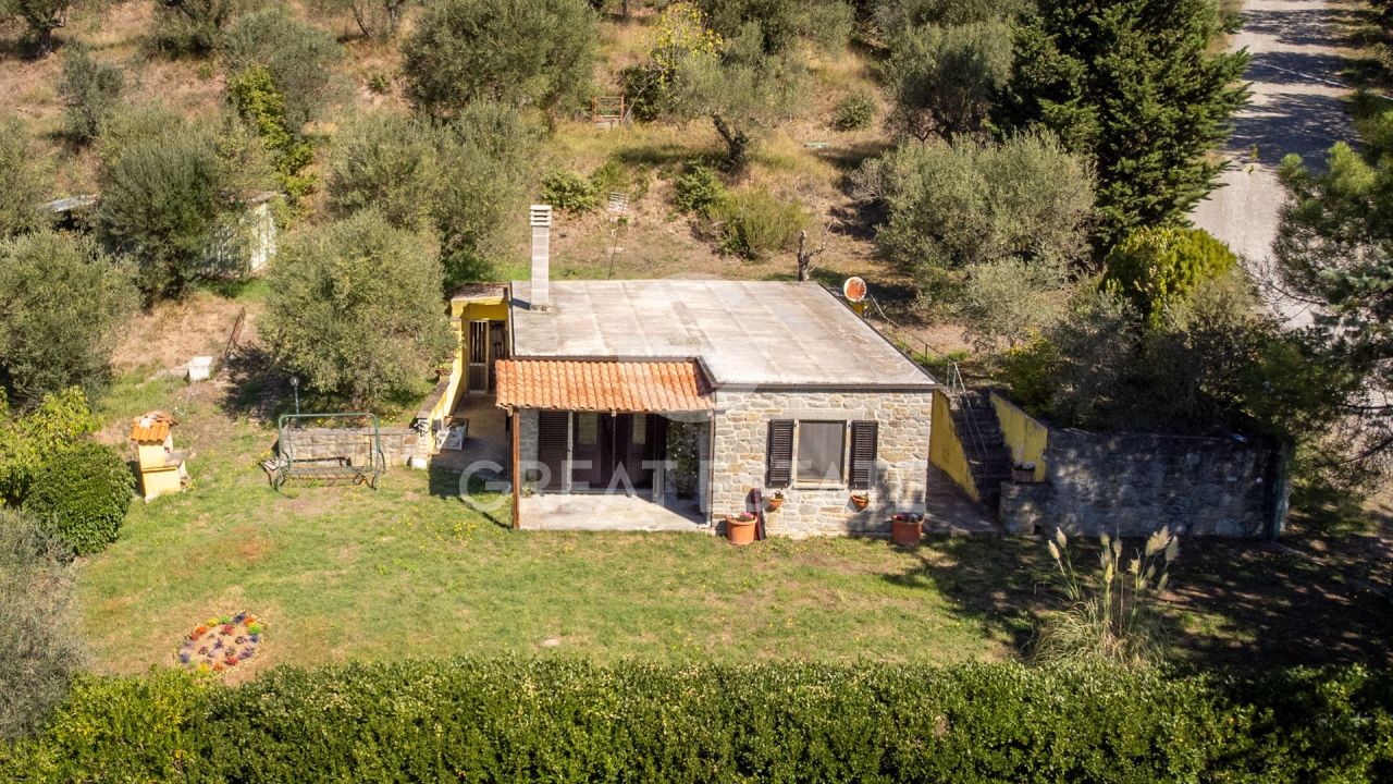 Casa en Tuoro sul Trasimeno, Italia, 73 m² - imagen 1