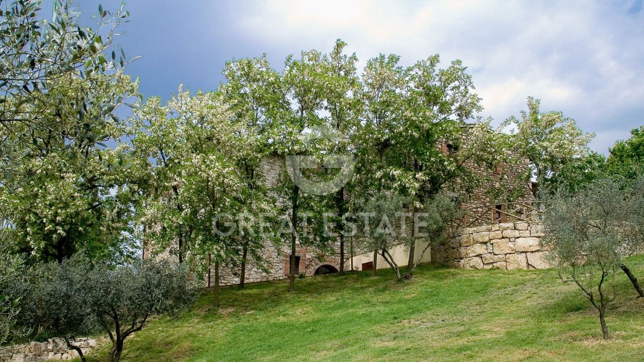 Hotel en Todi, Italia, 1 571.75 m² - imagen 6