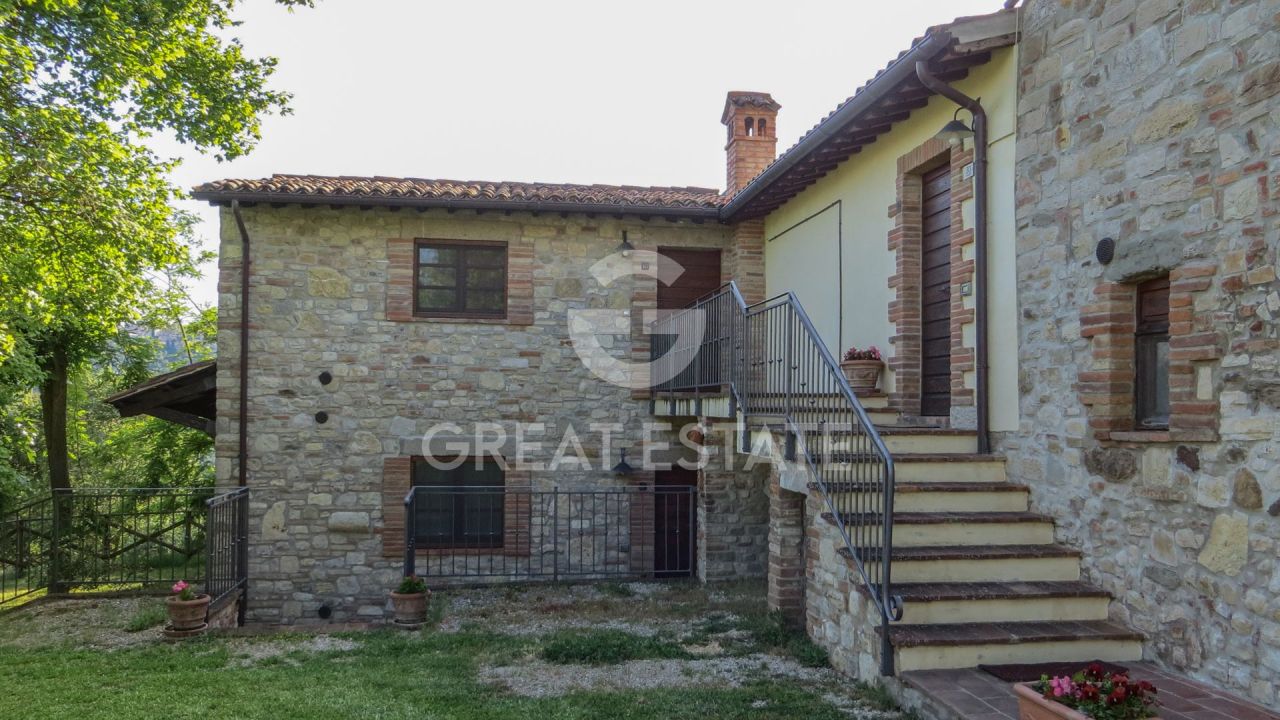 Hotel en Todi, Italia, 1 571.75 m² - imagen 8