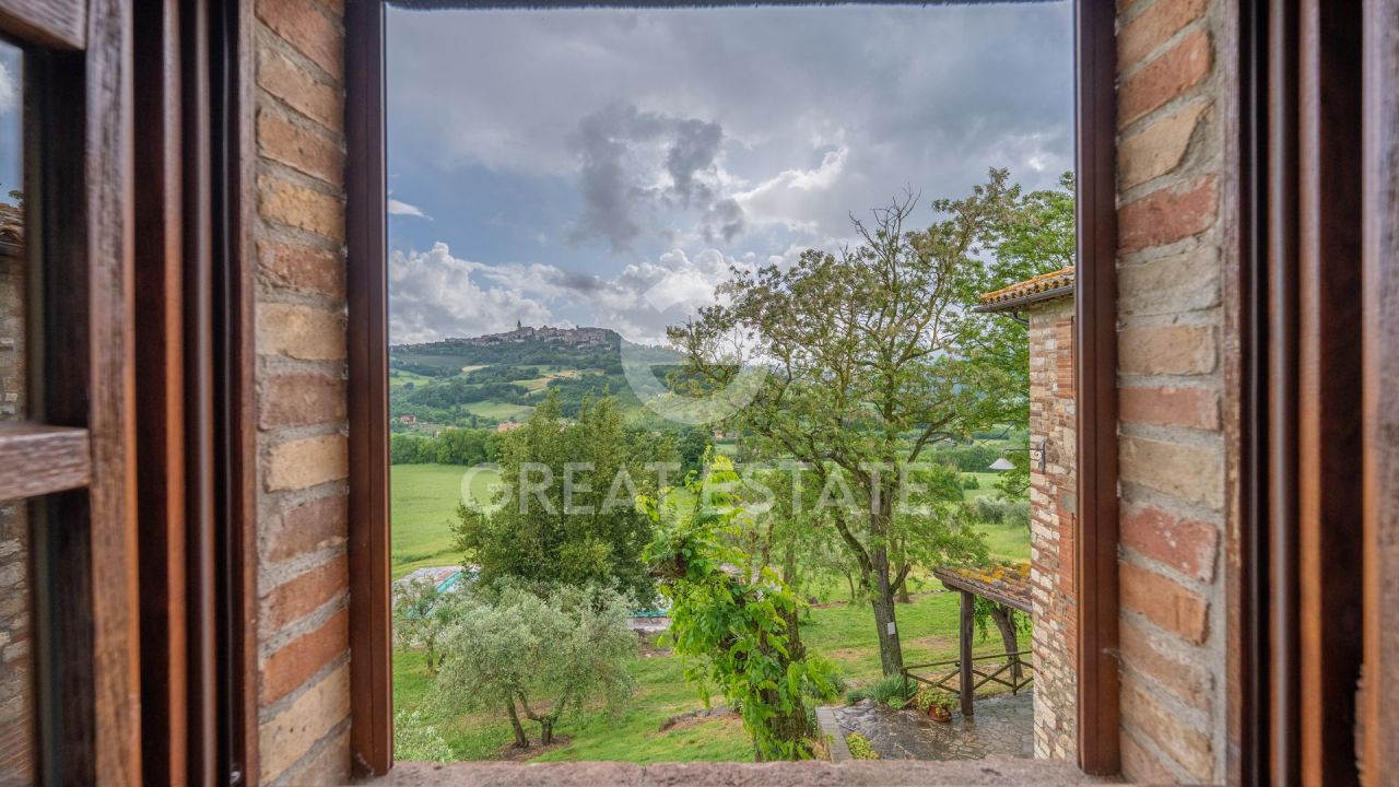 Hotel en Todi, Italia, 1 571.75 m² - imagen 18