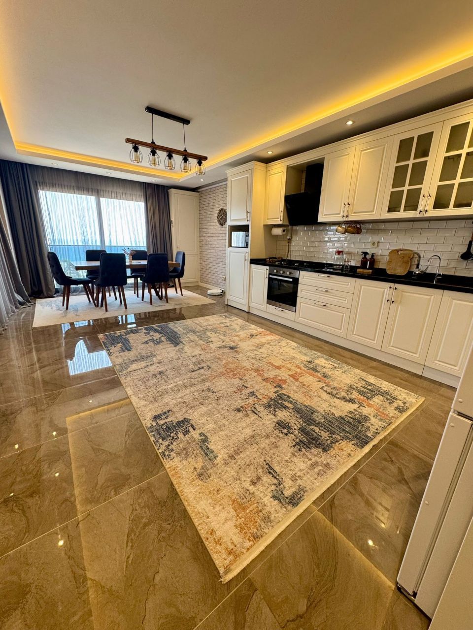 Wohnung in Mersin, Türkei, 210 m² - Foto 1