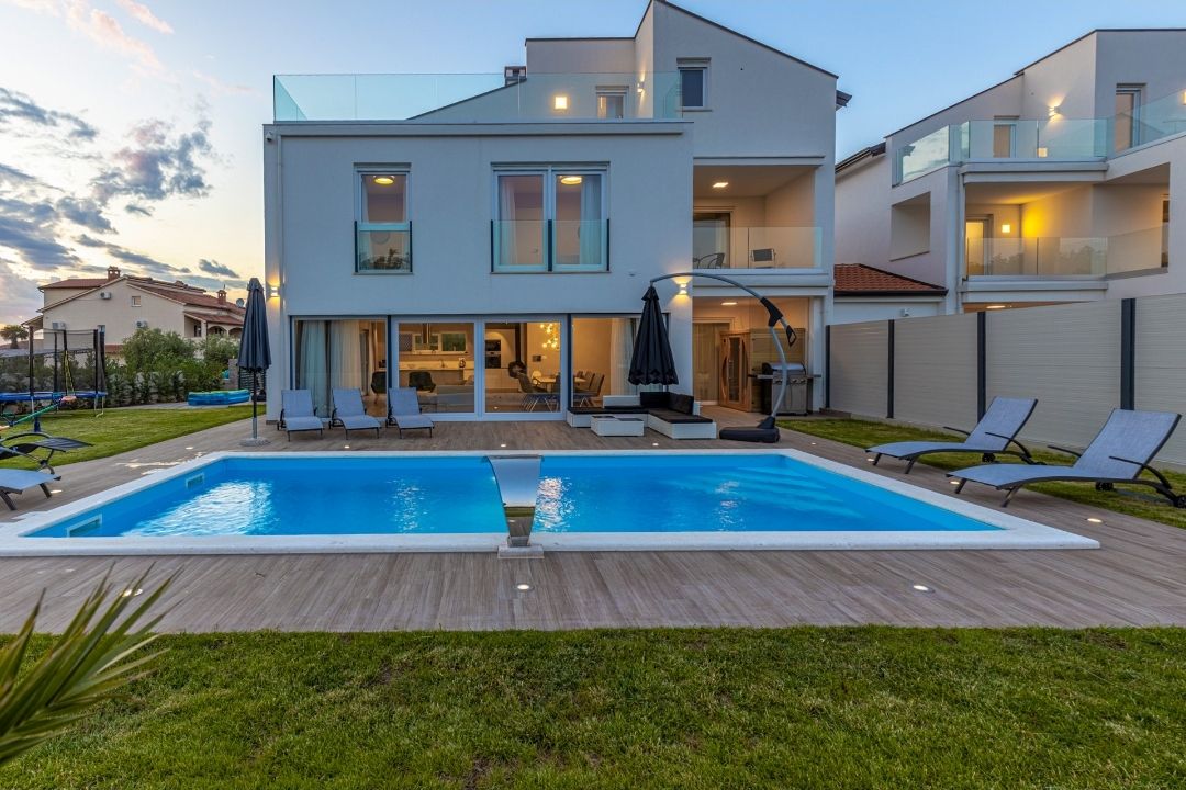 Villa in Porec, Croatia, 265 m² - picture 2