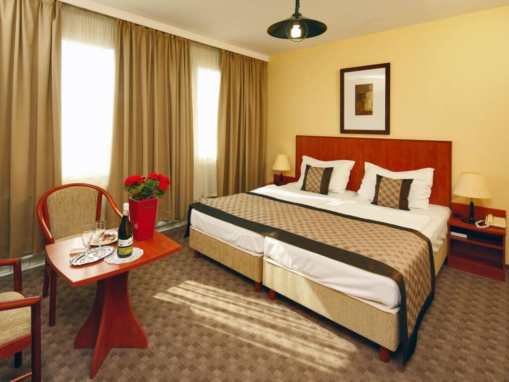 Hotel in Budapest, Ungarn, 3 000 m² - Foto 1