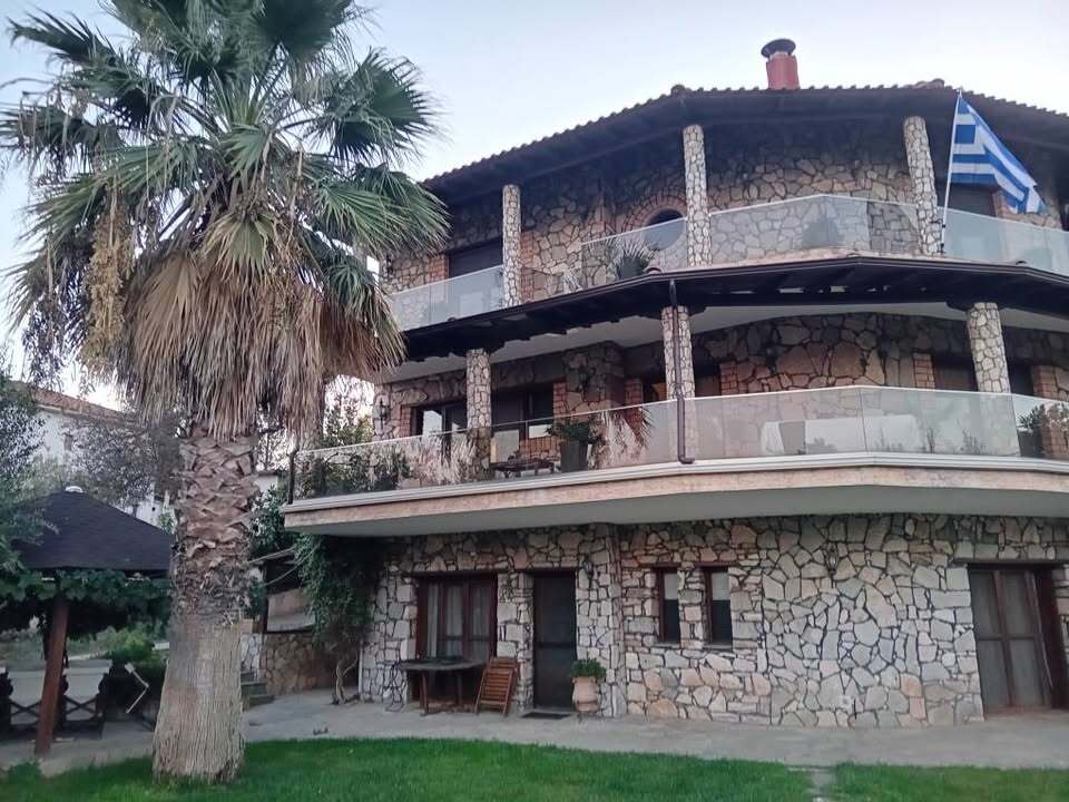 Villa in Thessaloniki, Greece, 410 m² - picture 1