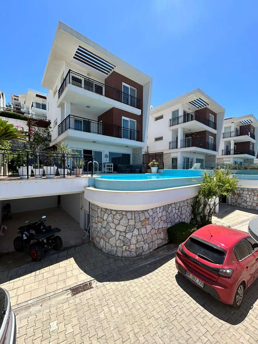 Villa in Bodrum, Türkei, 220 m² - Foto 1