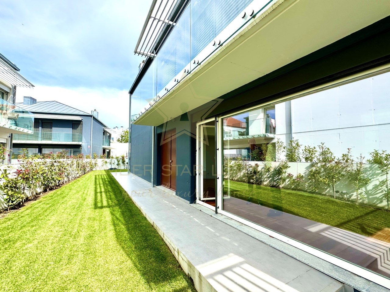 Villa à Matosinhos, Portugal, 279 m² - image 1