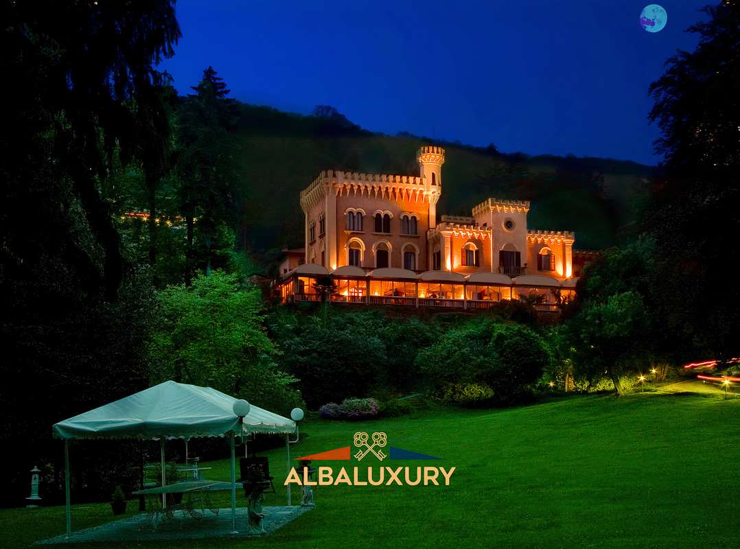 Apartment in Lesa, Italy, 1 900 m² - picture 4