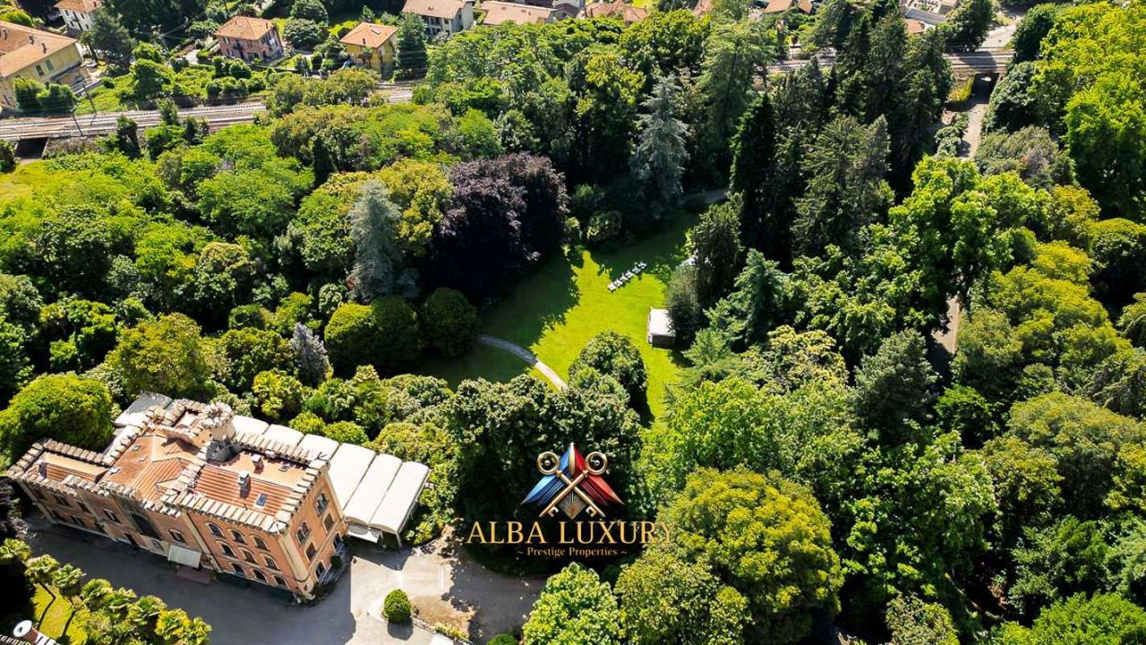 Apartment in Lesa, Italy, 1 900 m² - picture 5