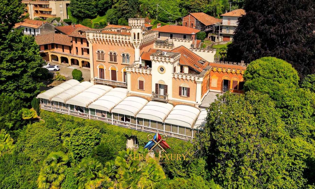 Apartment in Lesa, Italy, 1 900 m² - picture 6