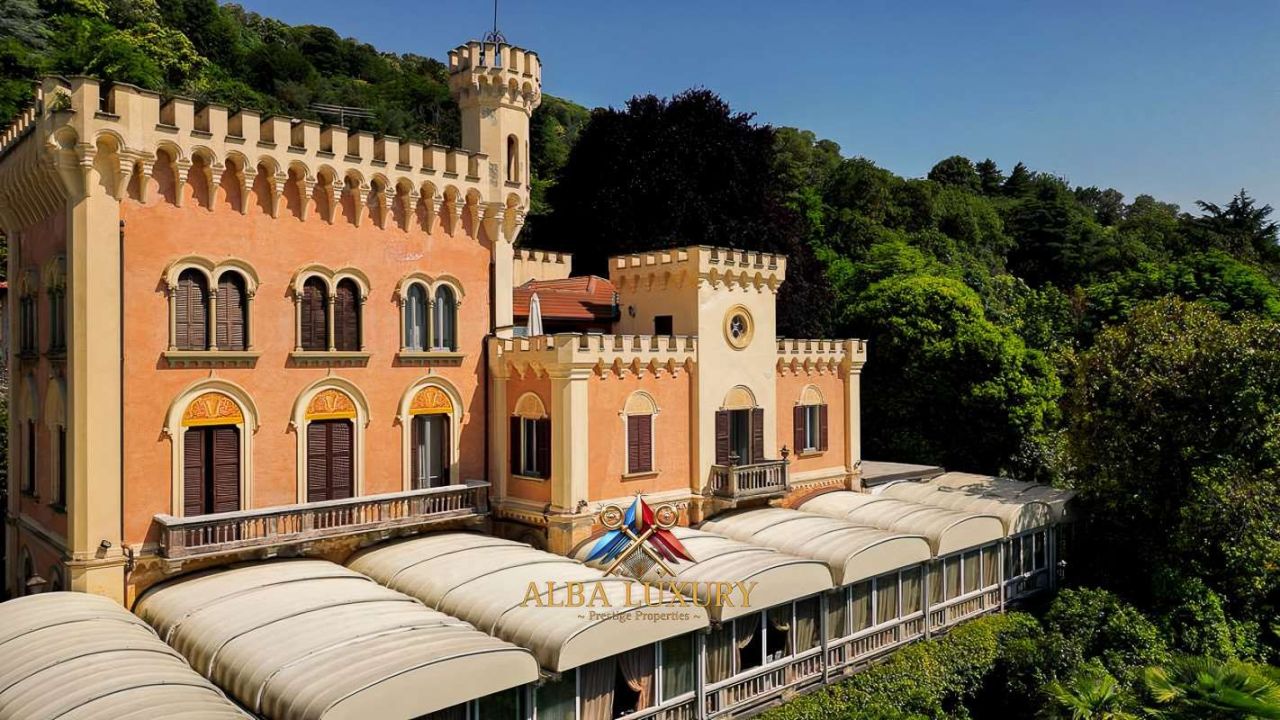 Apartment in Lesa, Italy, 1 900 m² - picture 13