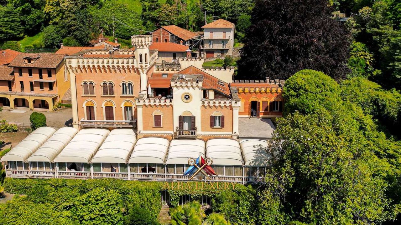 Apartment in Lesa, Italy, 1 900 m² - picture 15