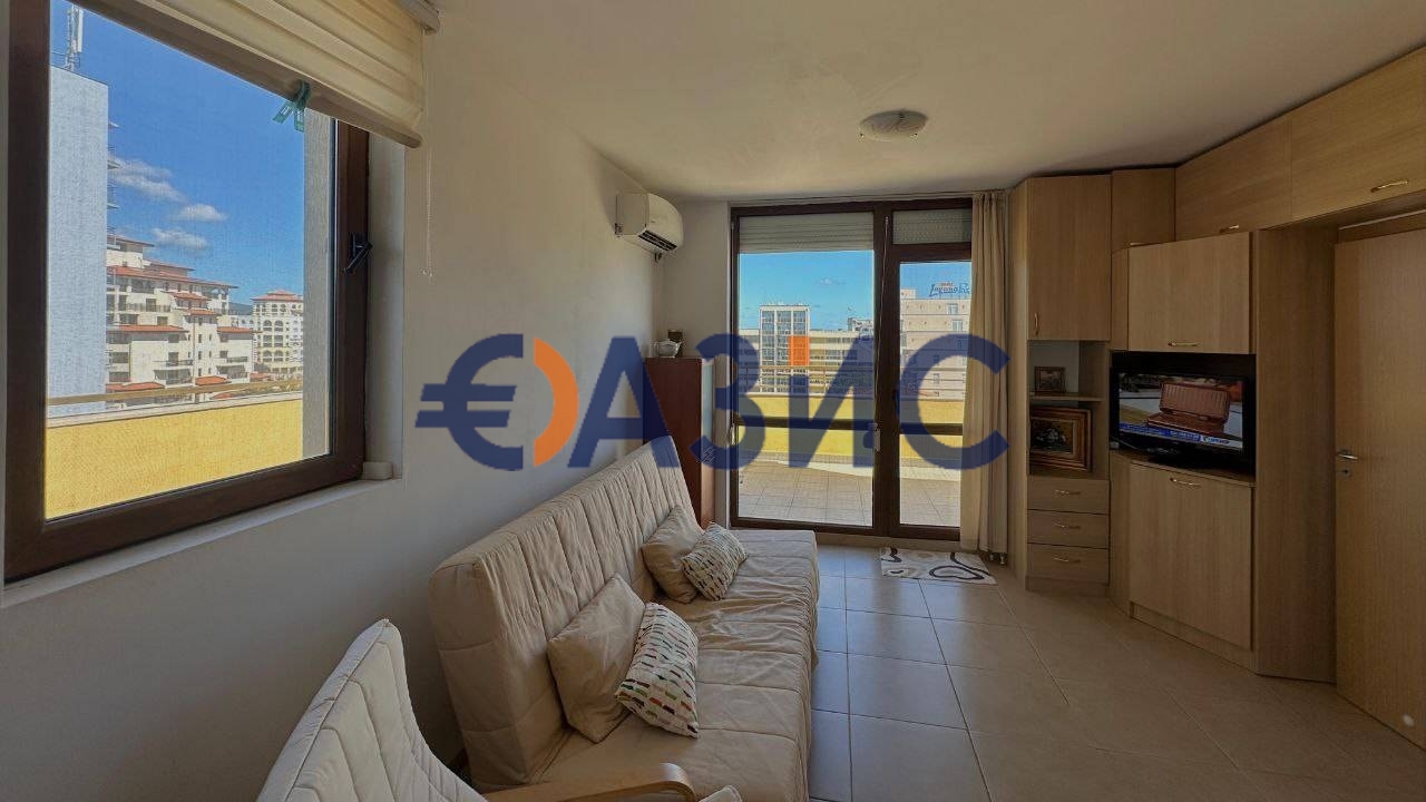 Appartement à Slantchev Briag, Bulgarie, 68 m² - image 1
