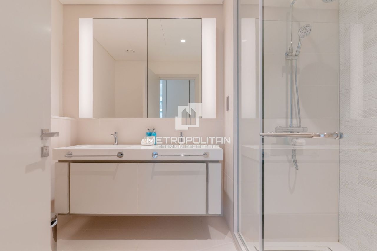 Apartment in Dubai, UAE, 130 m² - picture 7