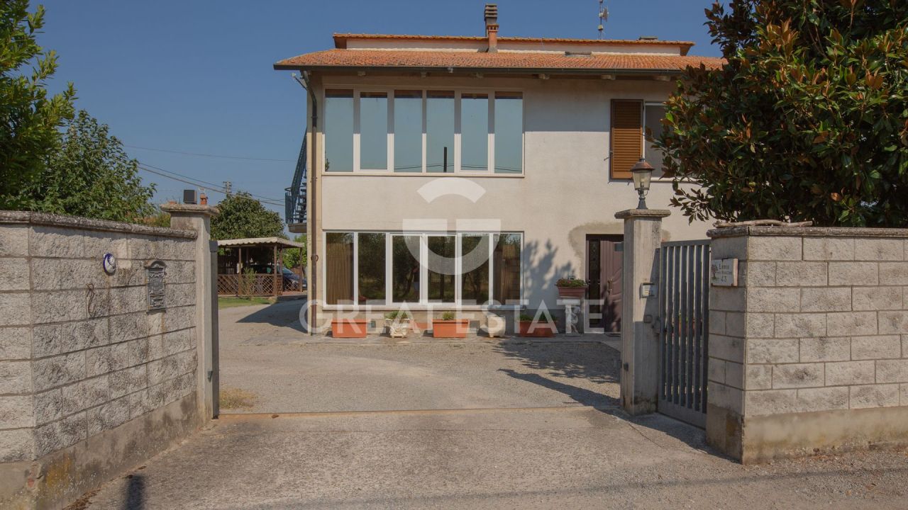 Villa en Castiglione del Lago, Italia, 279.05 m² - imagen 2