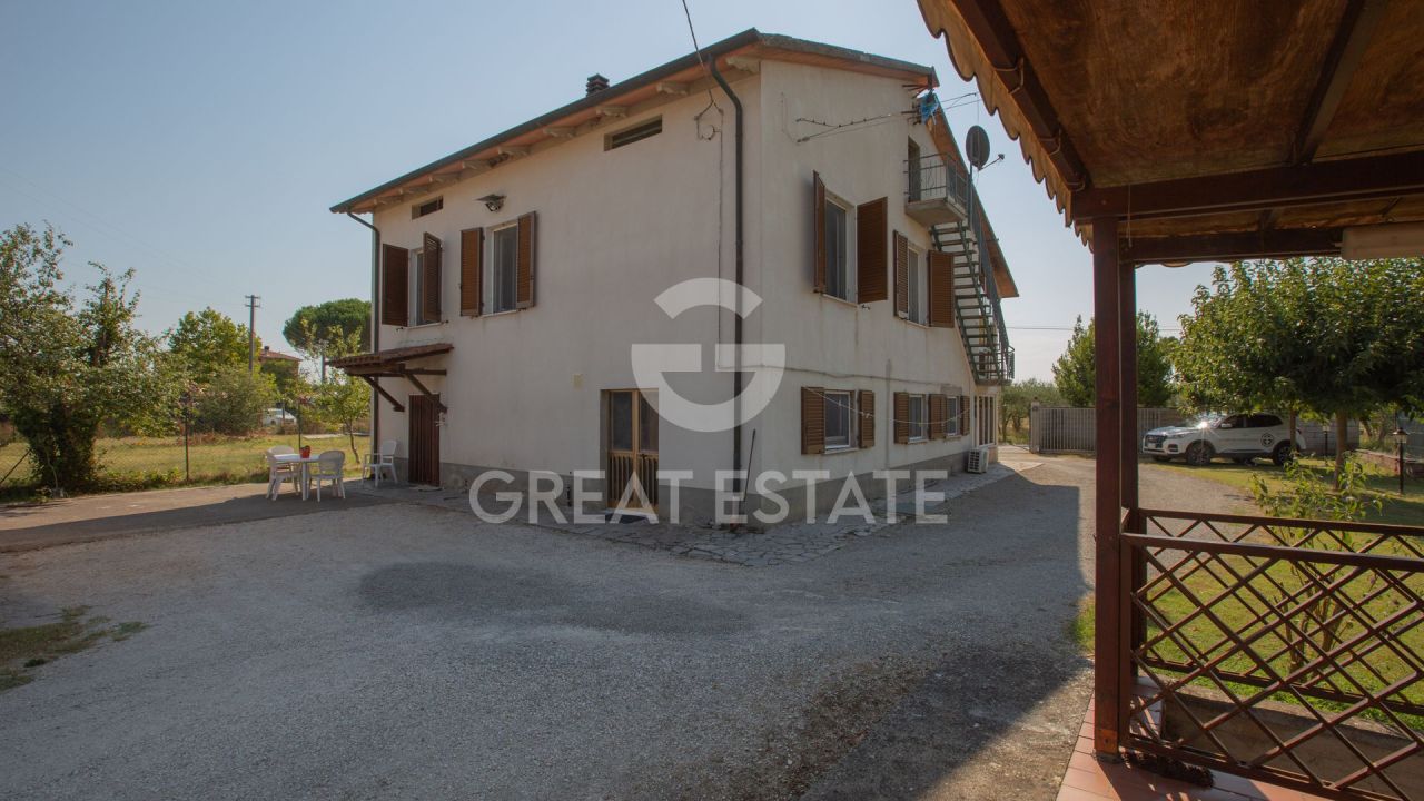 Villa en Castiglione del Lago, Italia, 279.05 m² - imagen 4