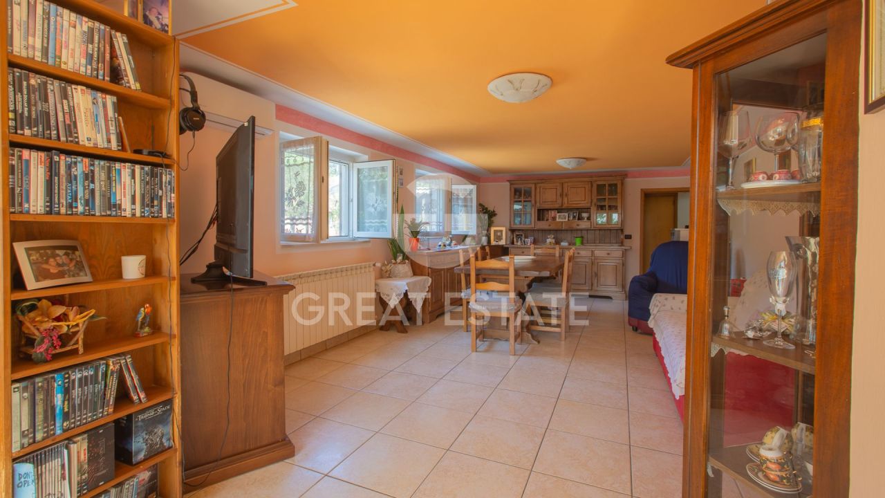 Villa en Castiglione del Lago, Italia, 279.05 m² - imagen 10