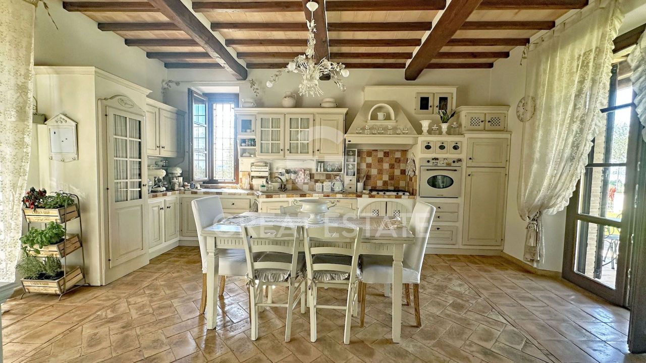 Casa en Magione, Italia, 263 m² - imagen 14