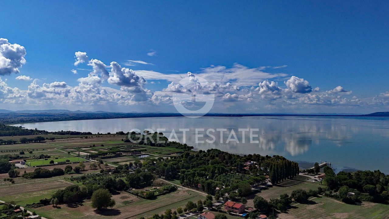 Casa en Magione, Italia, 263 m² - imagen 18