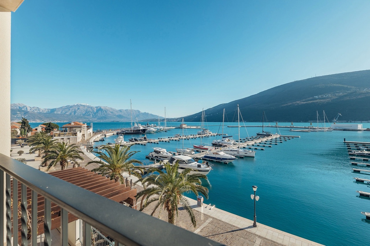 Apartment in Herceg-Novi, Montenegro, 120 m² - Foto 1