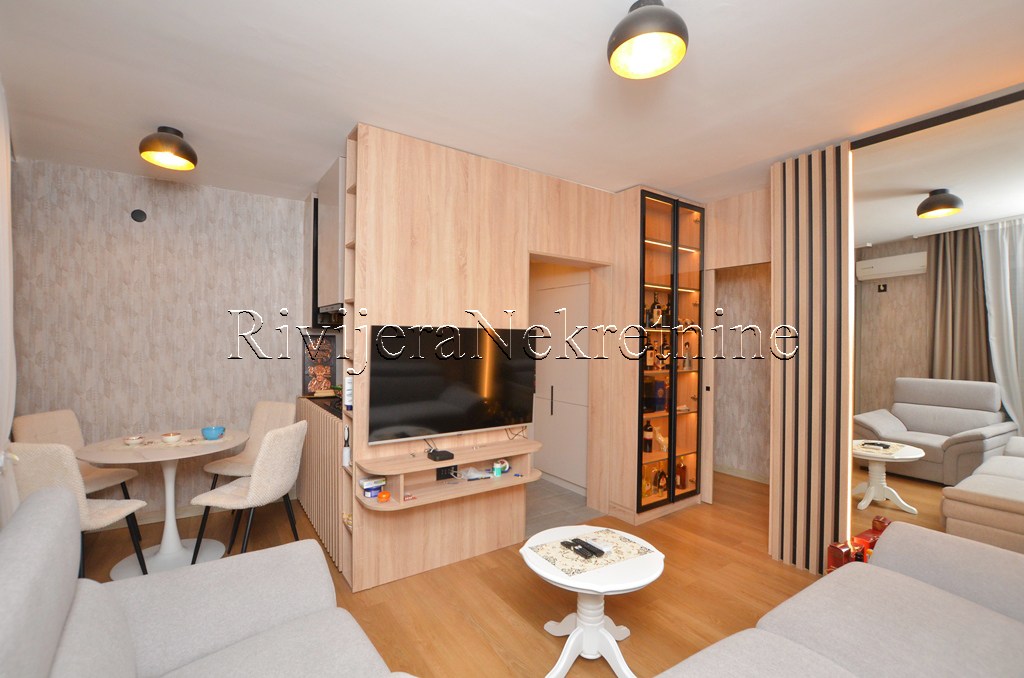 Wohnung in Herceg-Novi, Montenegro, 61 m² - Foto 1