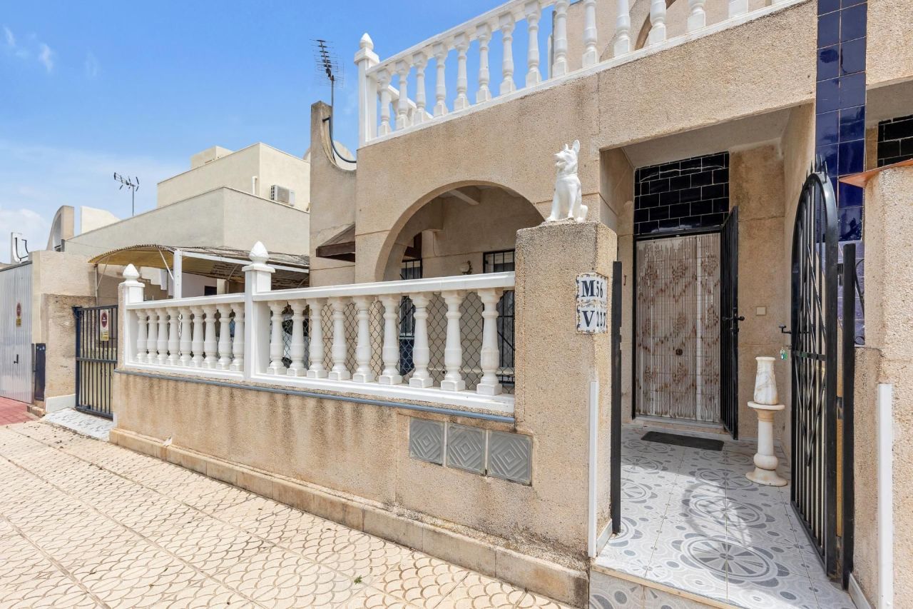 House in Torrevieja, Spain, 55 m² - picture 1