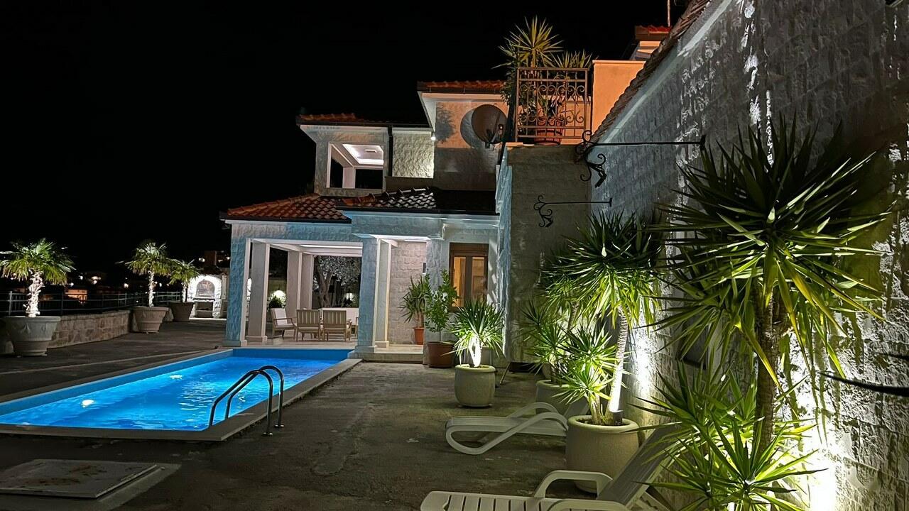 Casa en el Bar, Montenegro, 366 m² - imagen 2