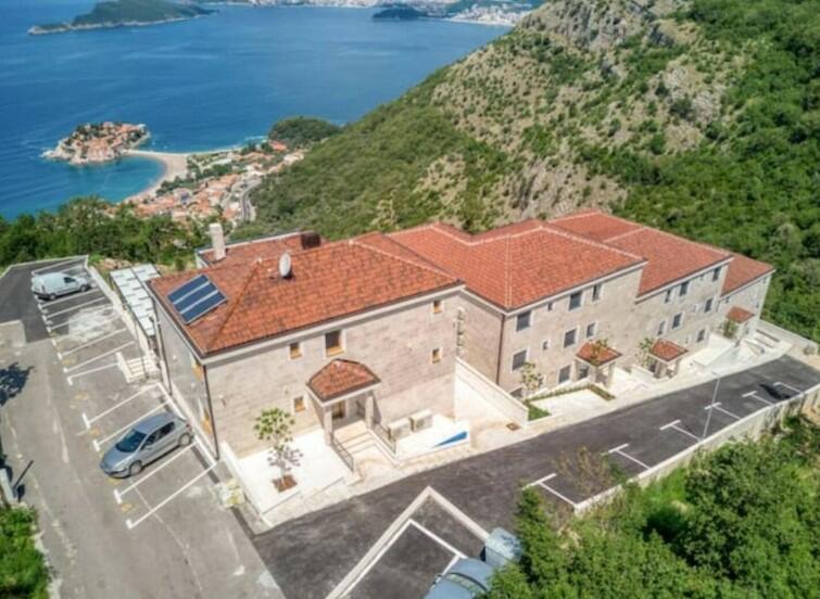 Flat in Blizikuce, Montenegro, 90 m² - picture 15