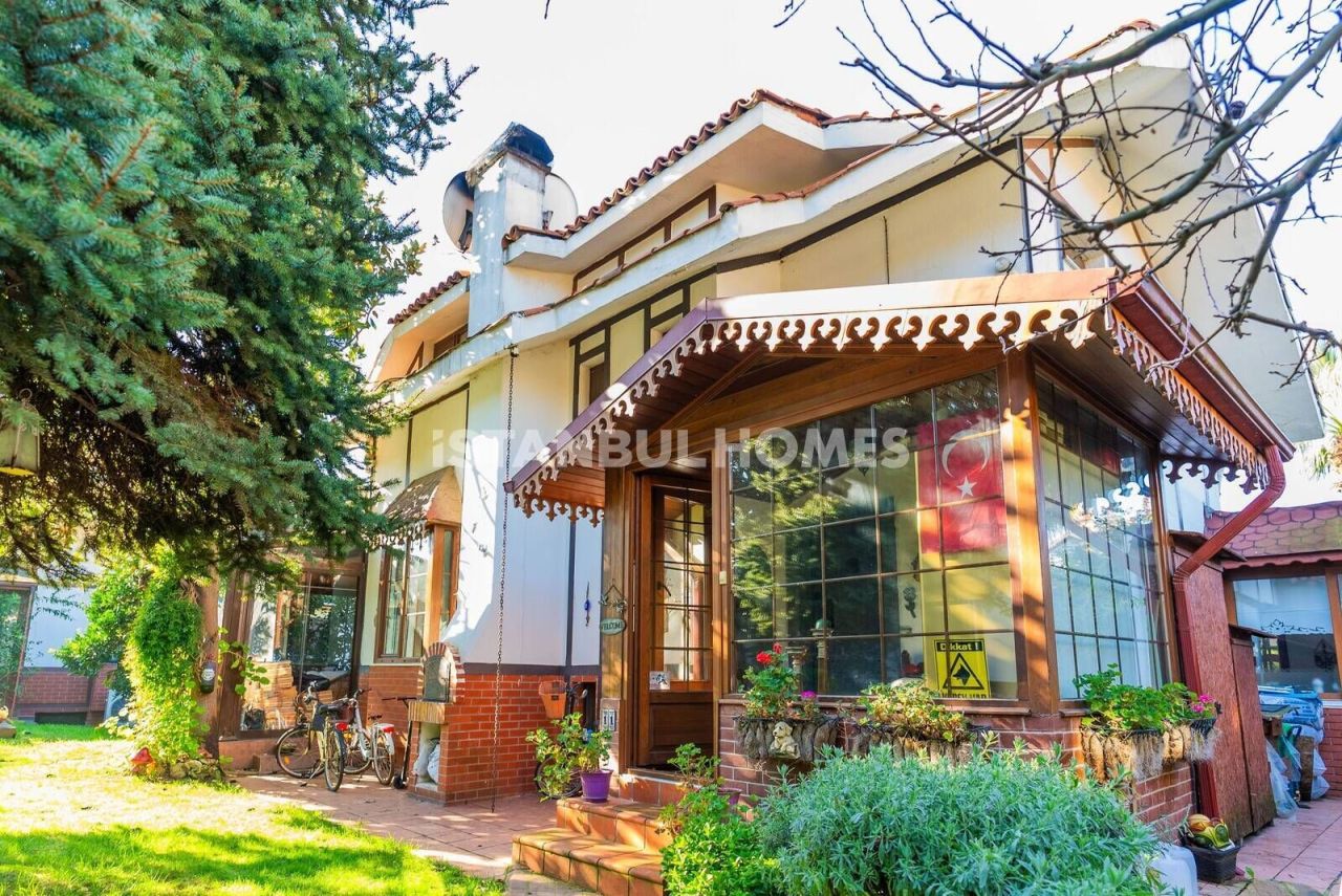 Villa in Tuzla, Turkey, 350 m² - picture 1