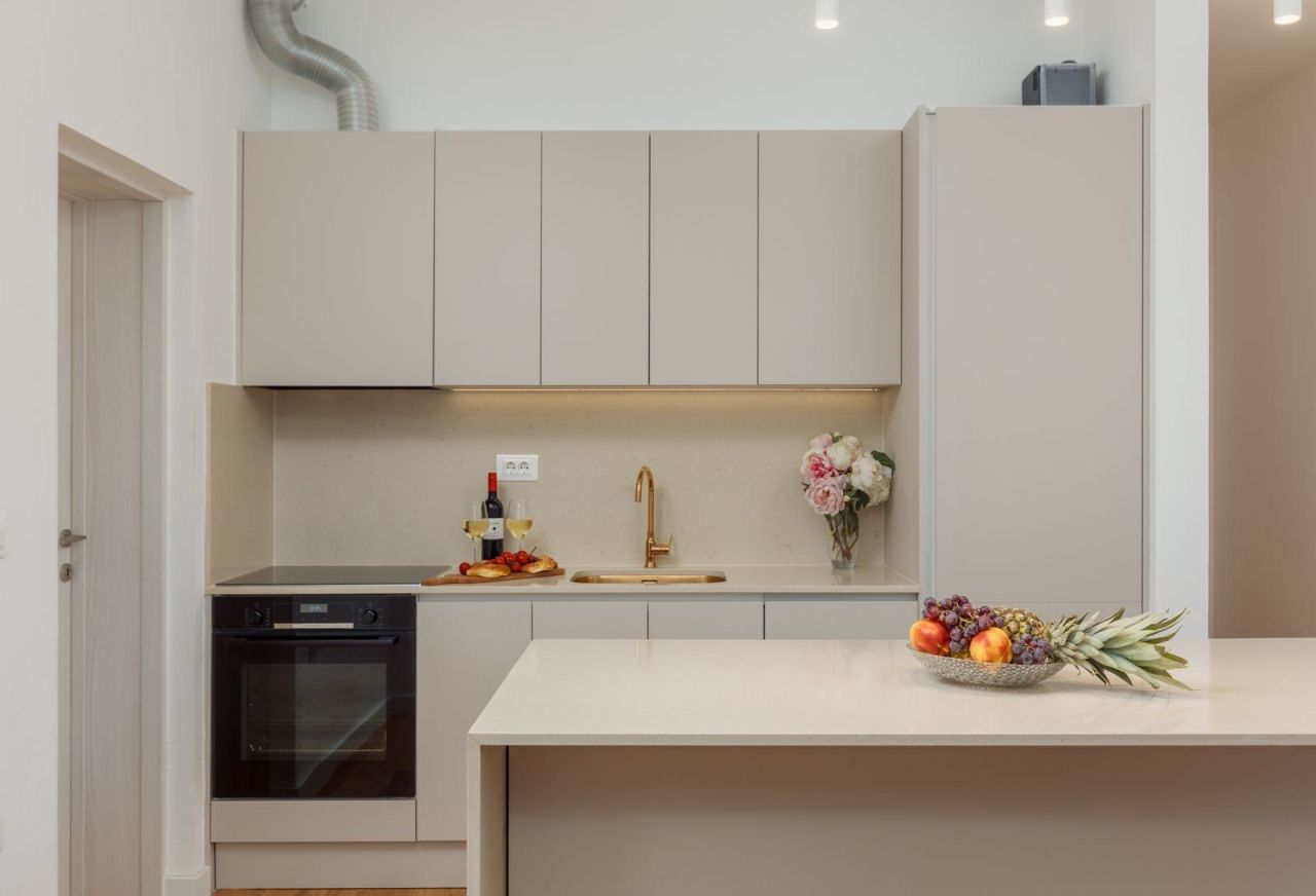 Apartment in Dobrota, Montenegro, 129 m² - picture 5