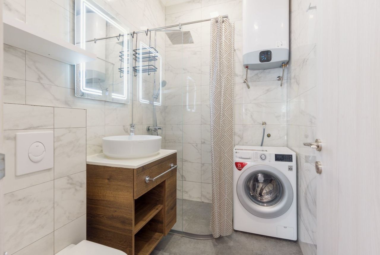 Apartment in Dobrota, Montenegro, 129 m² - picture 7