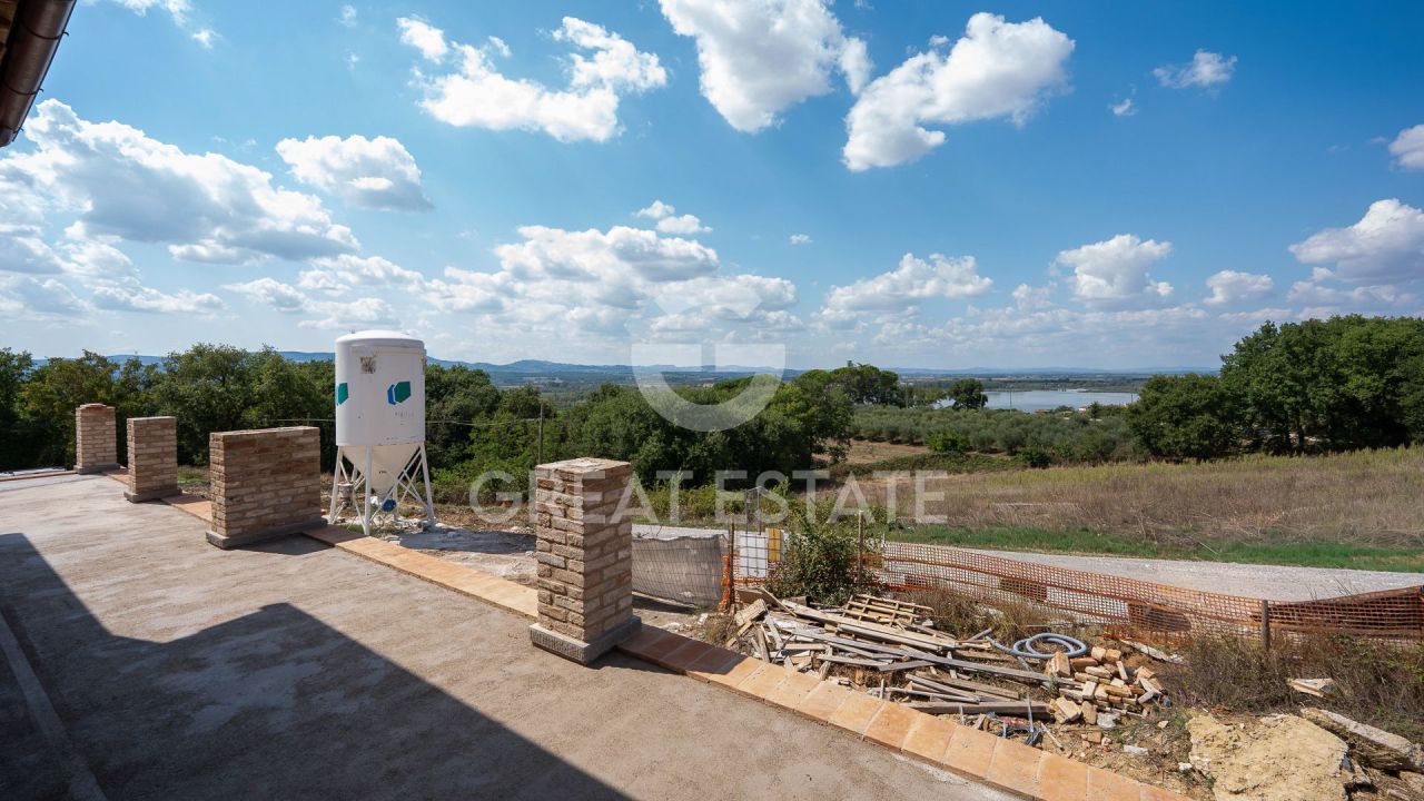 Casa en Castiglione del Lago, Italia, 280.05 m² - imagen 7