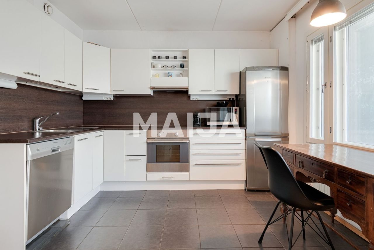 Apartment in Helsinki, Finland, 55 m² - picture 1