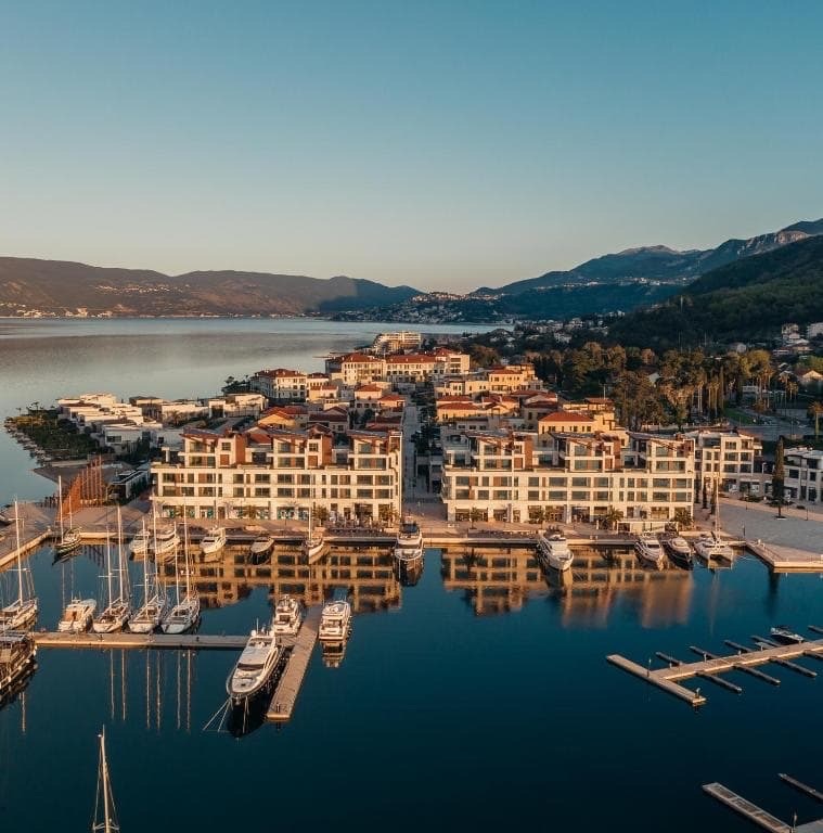 Wohnung in Herceg-Novi, Montenegro, 611 m² - Foto 1
