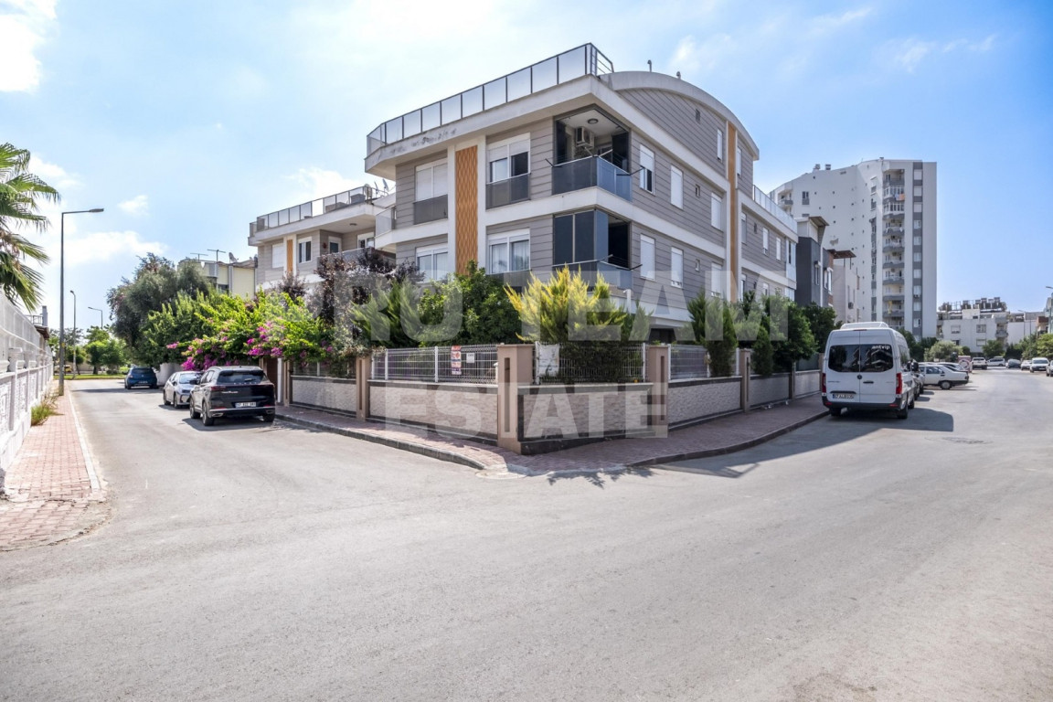 Flat in Antalya, Turkey, 7 550 000 m² - picture 1