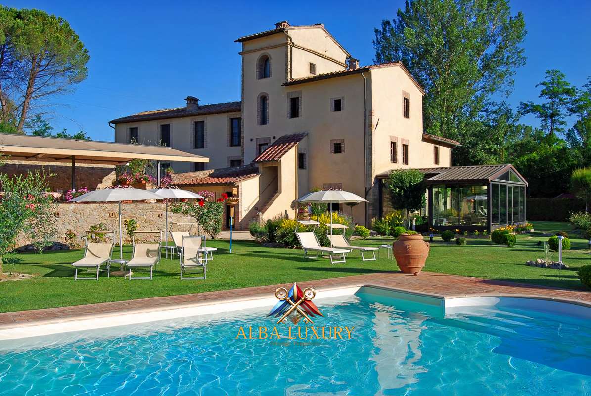 Villa in San Gimignano, Italien, 650 m² - Foto 1