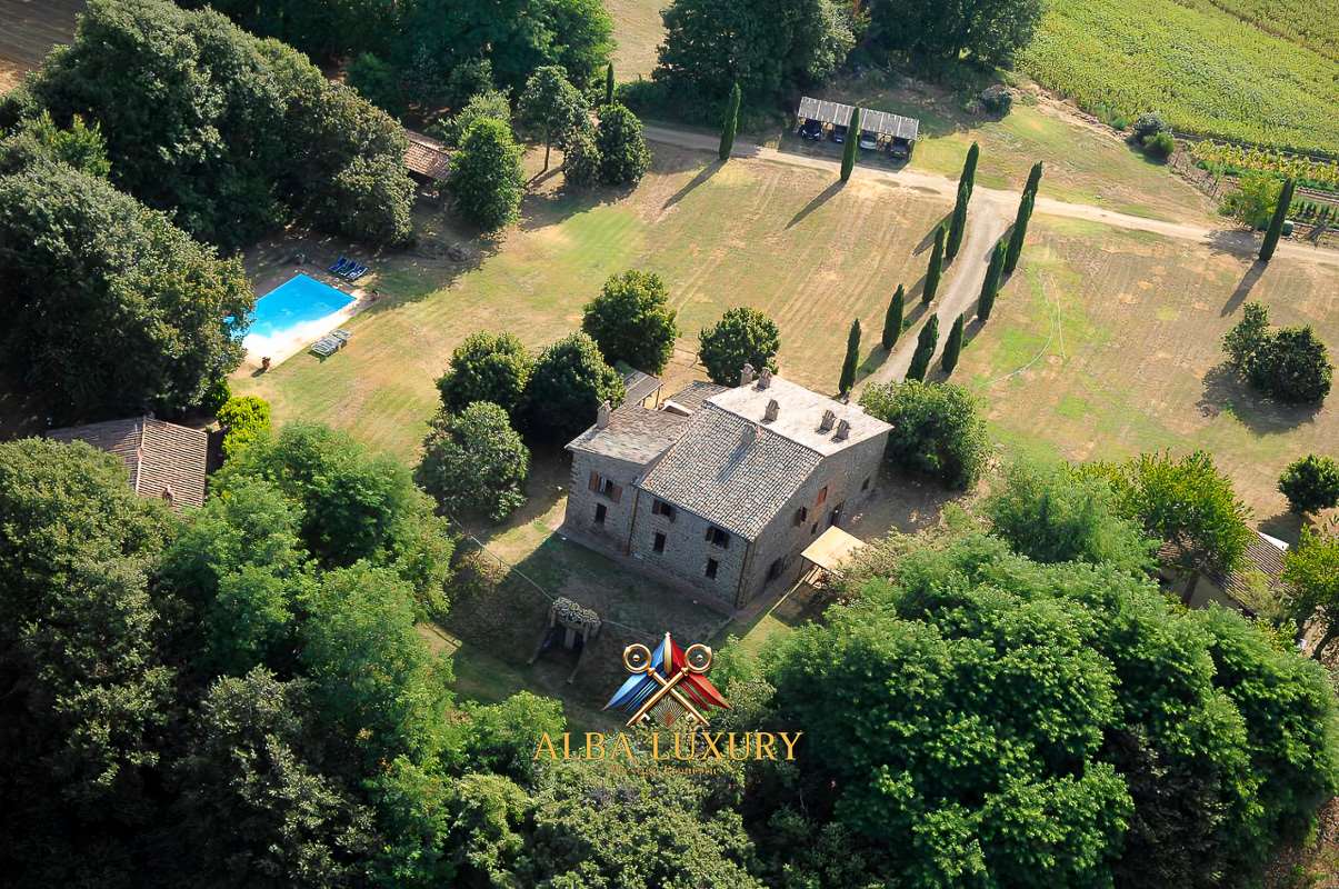 Villa Via Dori Alessandro, Italia, 1 800 m² - foto 1