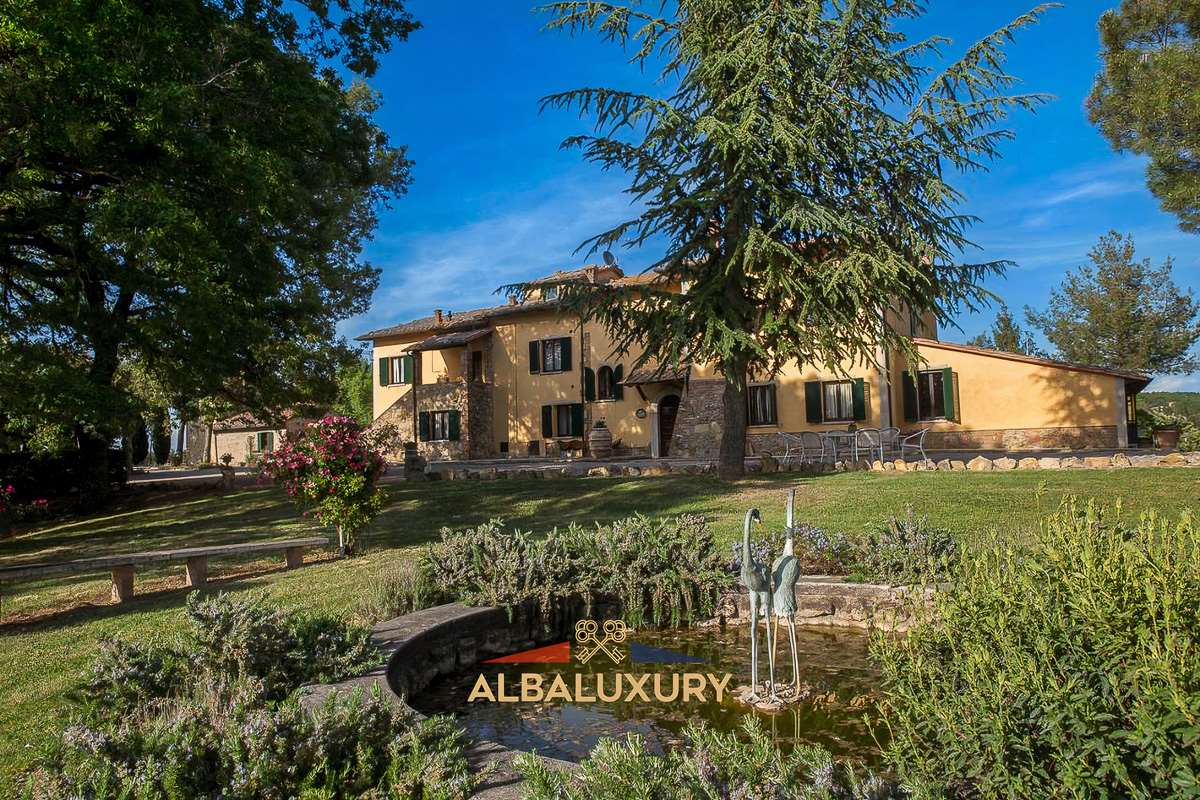Villa en Montepulciano, Italia, 700 m² - imagen 1