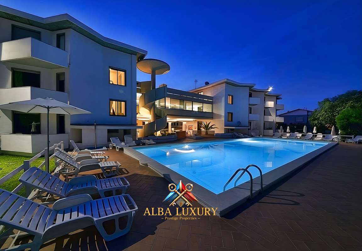 Villa in Cecina, Italien, 1 400 m² - Foto 1