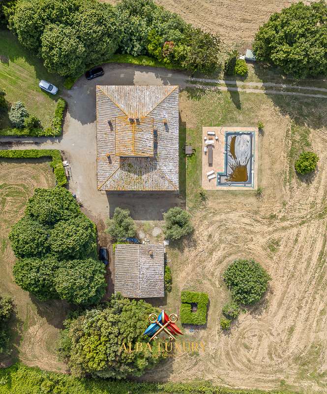 Villa Via Dori Alessandro, Italie, 1 800 m² - image 2