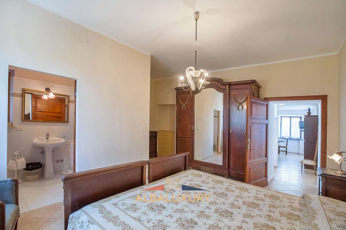 Villa in Montepulciano, Italy, 700 m² - picture 10