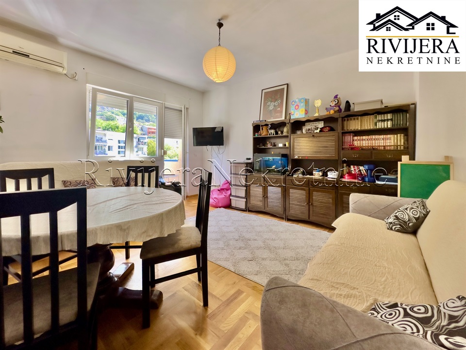 Flat in Dobrota, Montenegro, 59 m² - picture 2