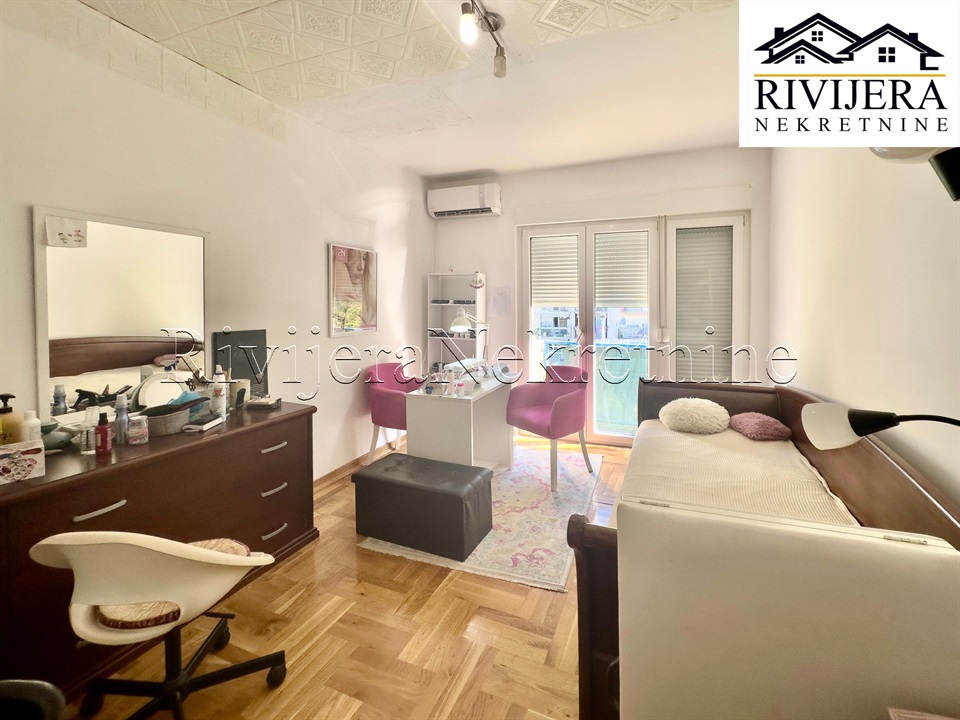 Flat in Dobrota, Montenegro, 59 m² - picture 9