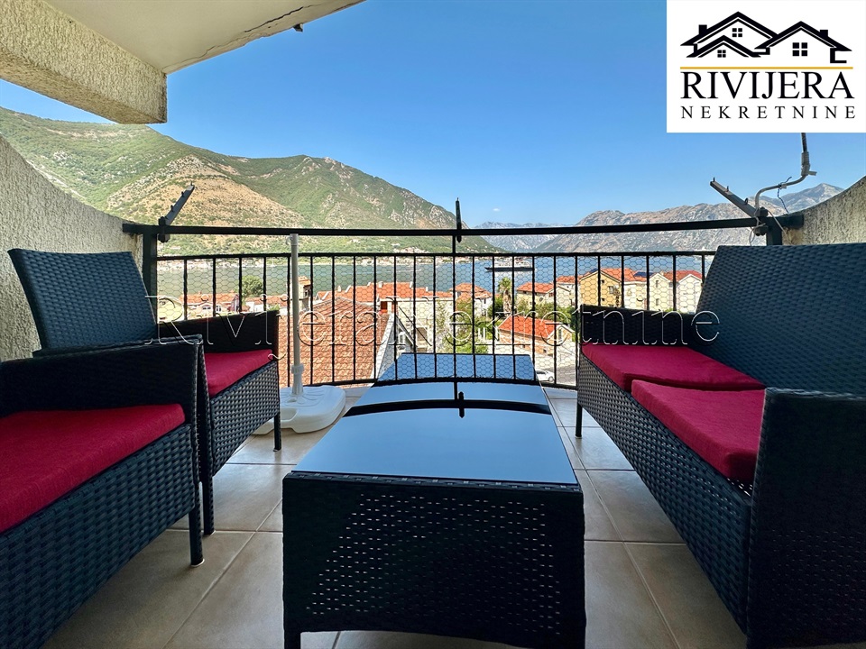 Flat in Dobrota, Montenegro, 120 m² - picture 2