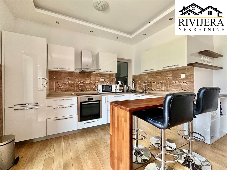 Appartamento a Dobrota, Montenegro, 67 m² - foto 3