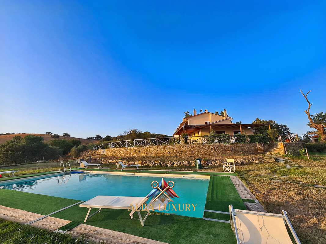 Villa Strada Comunale Castello, Italia, 340 m² - foto 4
