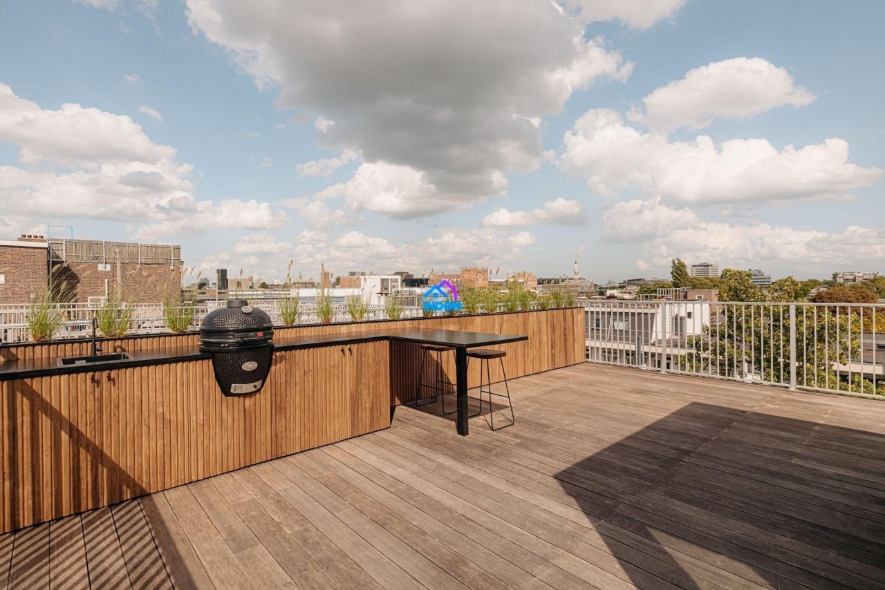 Appartement à Amsterdam, Pays-Bas, 147 m² - image 1