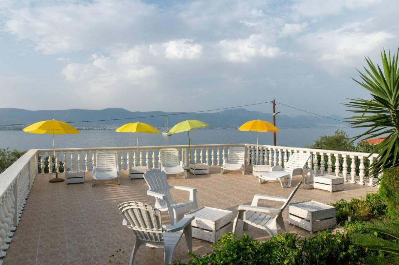 Villa en Ciovo, Croacia, 300 m² - imagen 1