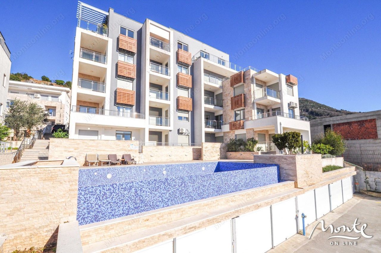 Piso en Tivat, Montenegro, 54 m² - imagen 1