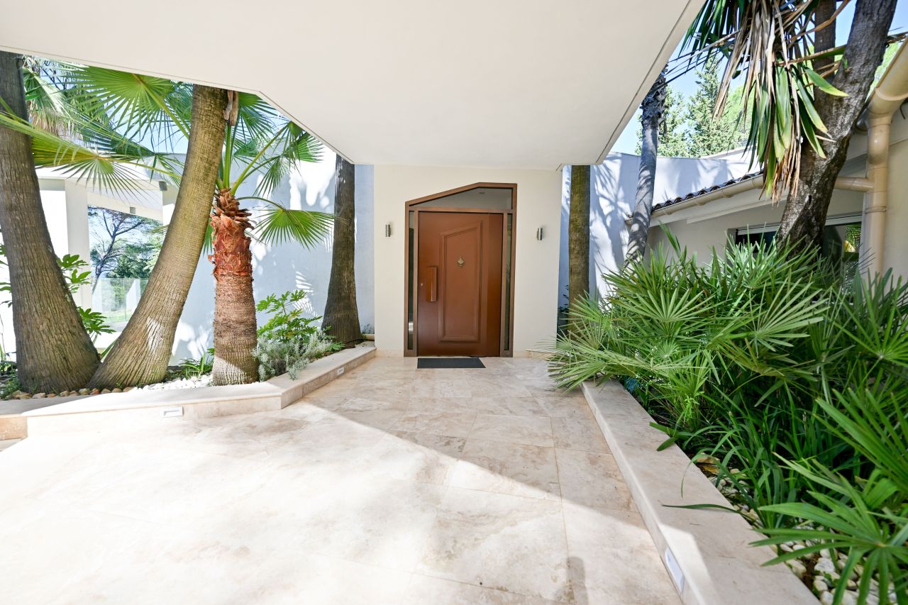 Villa à Mougins, France, 520 m² - image 4