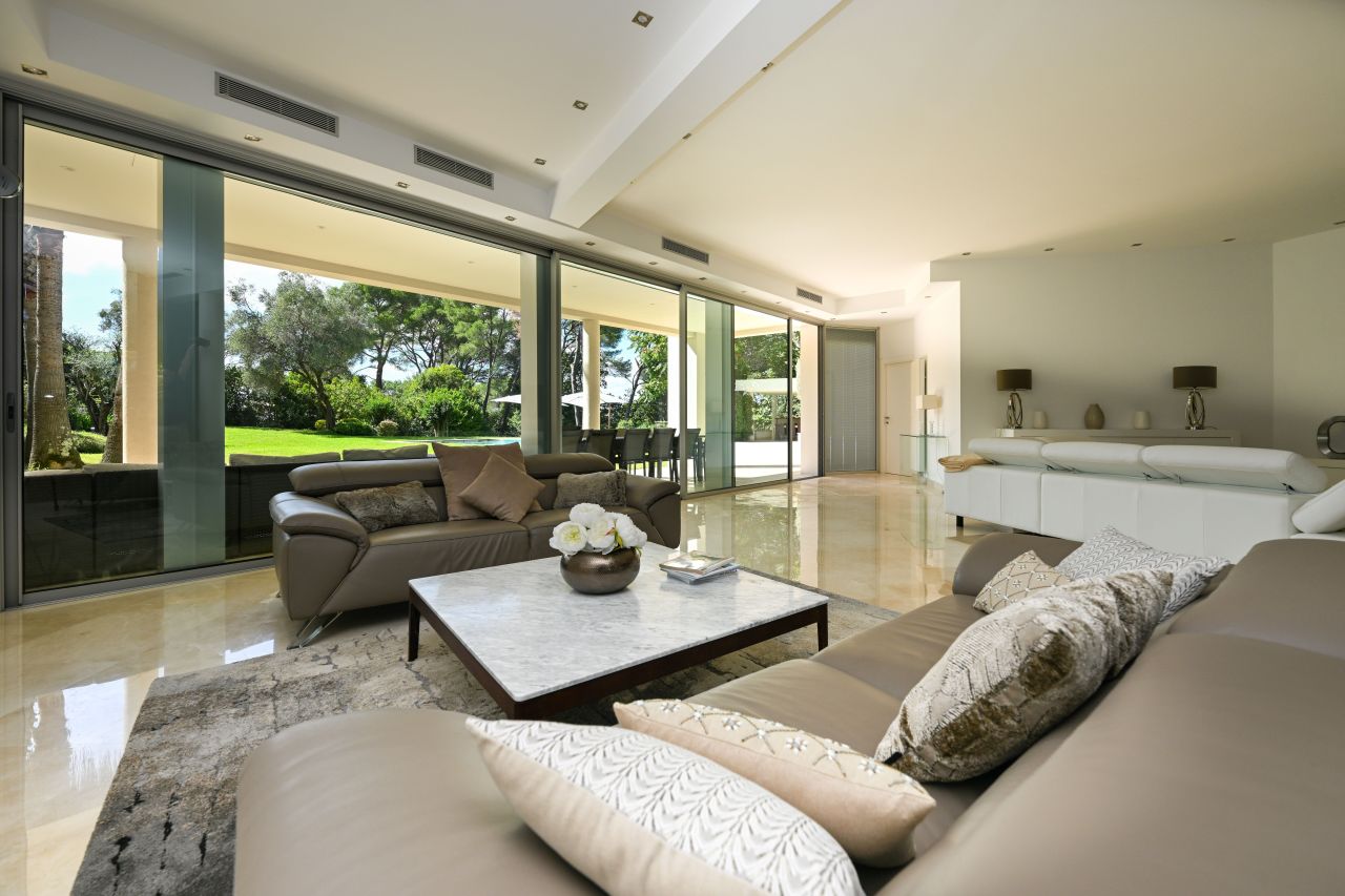 Villa à Mougins, France, 520 m² - image 17